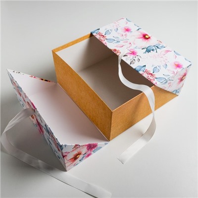 Коробка подарочная «Цветочная», 29,5 × 29,5 × 14,5 см