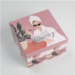 Коробка подарочная квадратная «Girl», 18 × 18 × 9.5 см