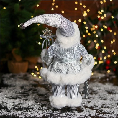 Дед Мороз "С ёлочкой и с посохом с бантиком" 33 см, серебро