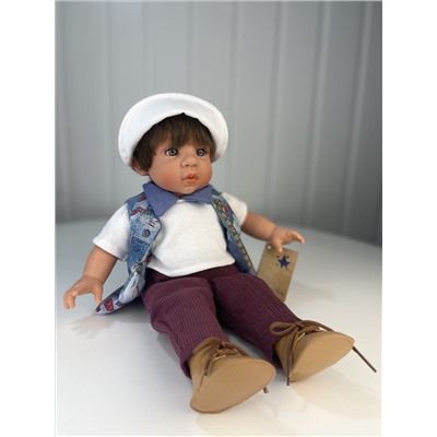Кукла Джестито "Маленькие зубки", мальчик в вельветовых штанах и кепке, 38 см, арт. 12033