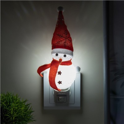 Ночник "Снеговик" LED белый 6х6х18 см