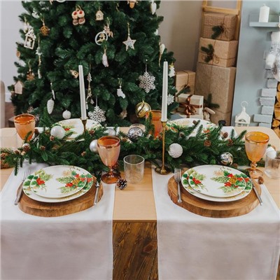 Тарелка фарфоровая десертная Доляна «Рождество», d=20,5 см