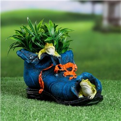 Фигурное кашпо "Ботинок с лягушками" синее, 24х14х15см