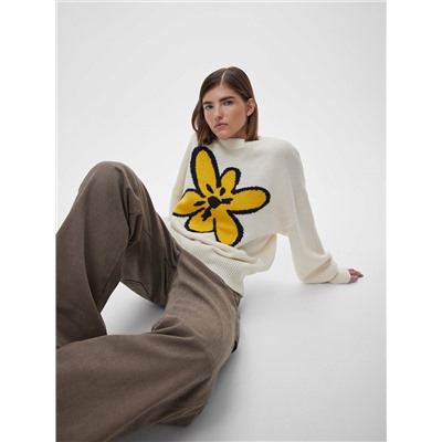 Джемпер свободного кроя с интарсией цветок, молочно-желтый