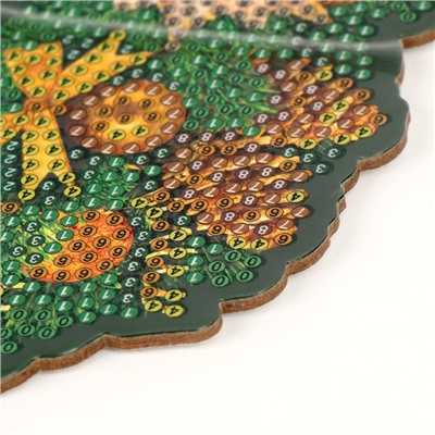 Новогодняя алмазная мозаика с полным заполнением на фигурке. Новогодний венок «Новый год. Зимняя сказка», 20 х 20 см