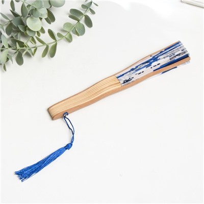 Веер бамбук, текстиль h=21 см изгиб, с кистью "Цветы" в коробке, бело-синий