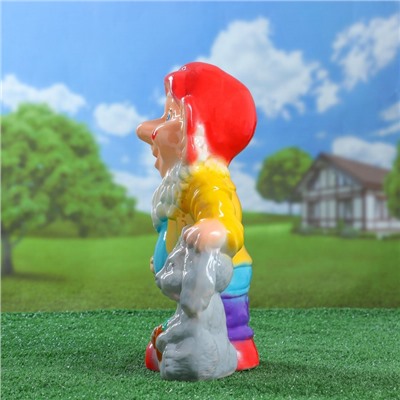 Садовая фигура "Гном с кроликом", разноцветная, 38 см, микс