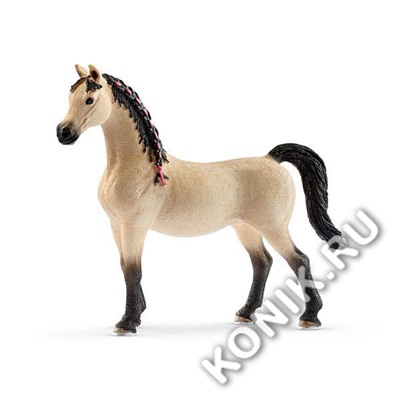 Набор Schleich «Стойло с арабскими лошадьми и девушкой-конюхом»