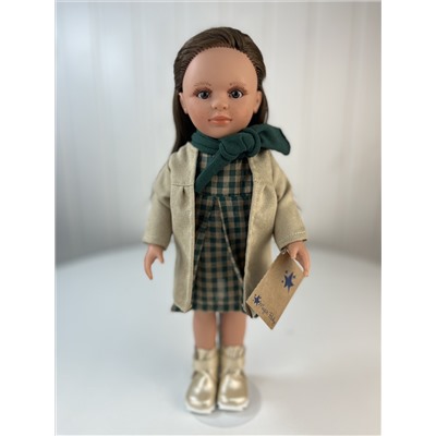 Кукла Нина, брюнетка, в бежевом жакете и с зеленым шарфом, 33 см , арт. 331552