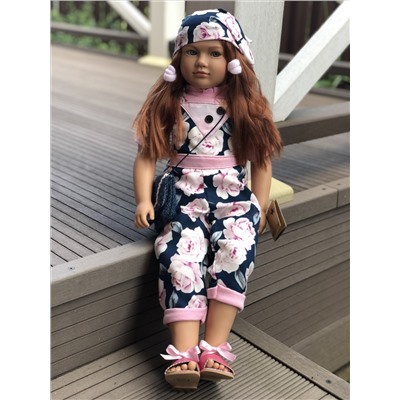 Кукла Джеральдин, в цветастом комбинезоне, 62 см , арт. B9005