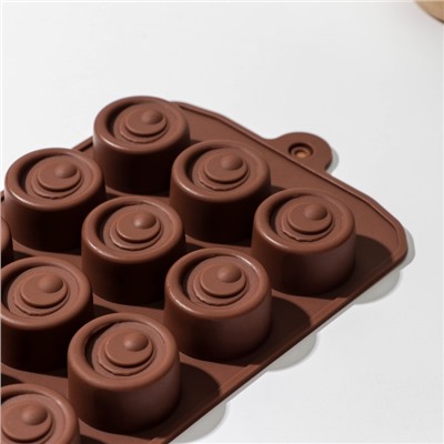 Форма силиконовая для шоколада Доляна «Шоколадное удовольствие», 22×10 см, 15 ячеек, цвет шоколадный