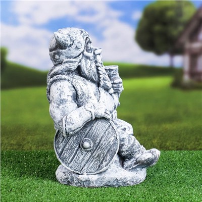 Садовая фигура "Викинг с кружкой" камень, 23х22х31см