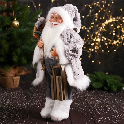 Дед Мороз "В свитере и меховых ботинках, с санками" 47 см, бело-серый