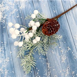 Декор "Зимнее чудо" белые ягоды шишка 24 см