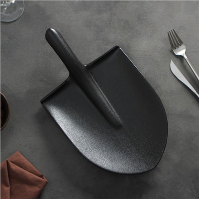 Блюдо фарфоровое для подачи Magistro Carbon «Лопатка», 35,5×20,2 см, цвет чёрный