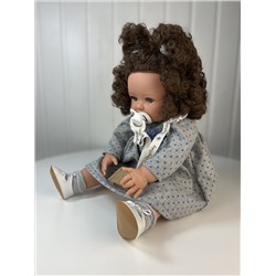 Кукла "Сьюзи", озвученная, кудрявая, в платье, 47 см, арт. 47030