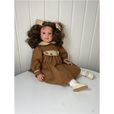 Коллекционная кукла "Даниела"(брюнетка), 60 см, арт. 9031