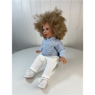 Кукла Джестито "Сюрприз", мальчик в белых брючках, свитере и шапочке, 38 см , арт. 12023