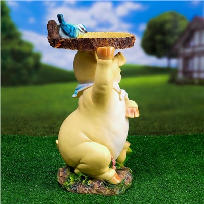 Садовая фигура "Свинка с кормушкой на голове" 22,5x21x40см