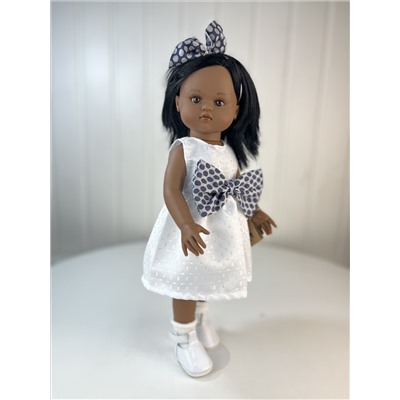 Кукла Нэни, темнокожая, в белом платье, 42 см, арт.42109N